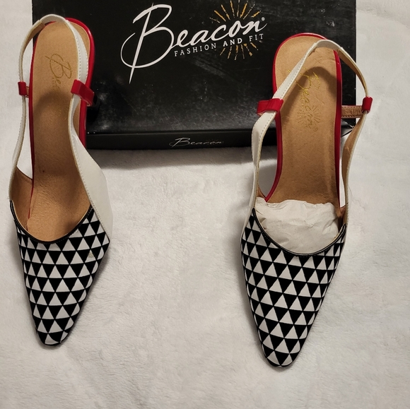 (NEW) Slang back 2 inch heels 👠 - Picture 1 of 5